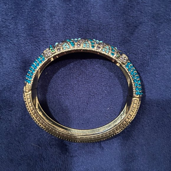 "Triple Play" Crystal Deco Bracelet Set - Picture 4 of 9